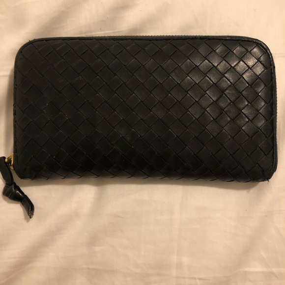 Bottega Veneta Leather Intrecciato Wallet - Picture 2 of 8